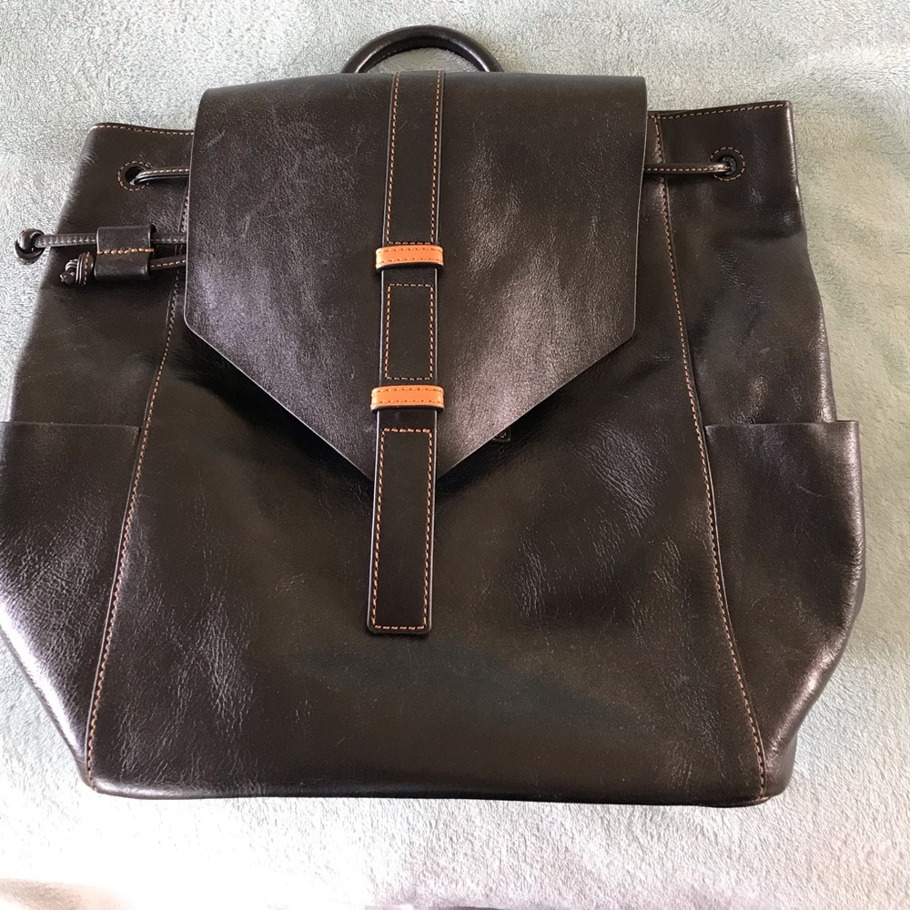 Vera Bradley Women's Leather Gallatin Backpack/ purse, Black